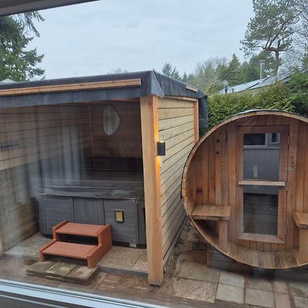 Luxe Boshuisje Met Prive Wellness & Jacuzzi Op De Veluwe Ermelo Exterior photo